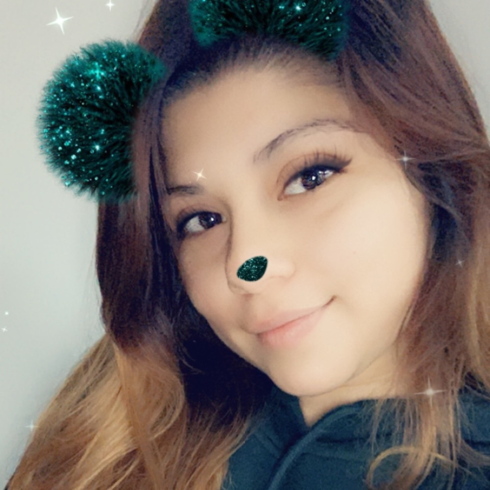 Meet your Posher, Alejandra